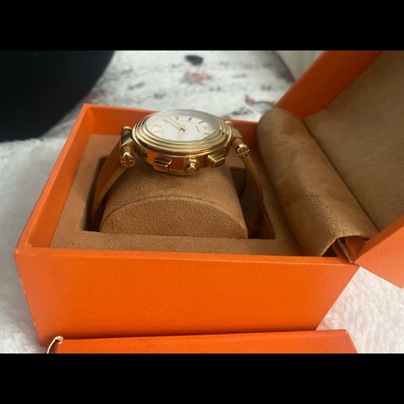 ‼️SOLD‼️ Tory Burch hybrid smartwatch - Picture 2 of 5